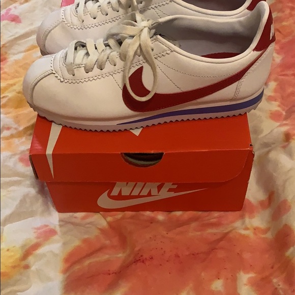 Nike Cortez Basic (Womens, Size 6) - Picture 4 of 6